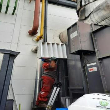 Pekerjaan Pengadaan Air Intake CAF Filter